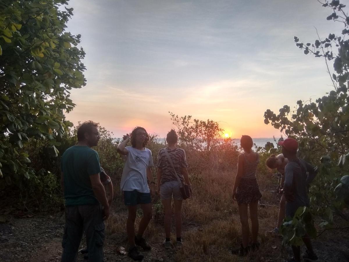 Asari Timo Cottage Karimunjawa Buitenkant foto