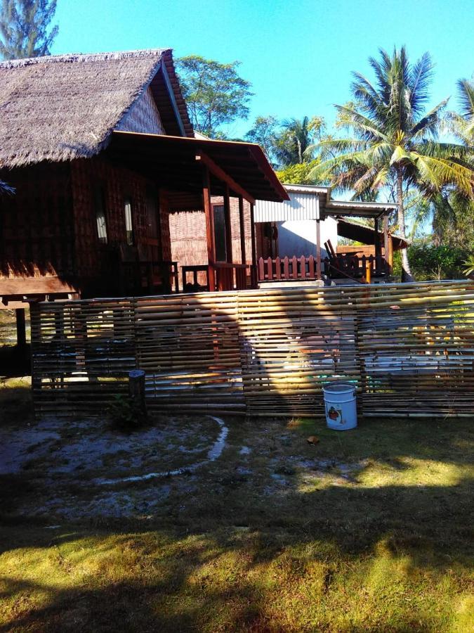 Asari Timo Cottage Karimunjawa Buitenkant foto