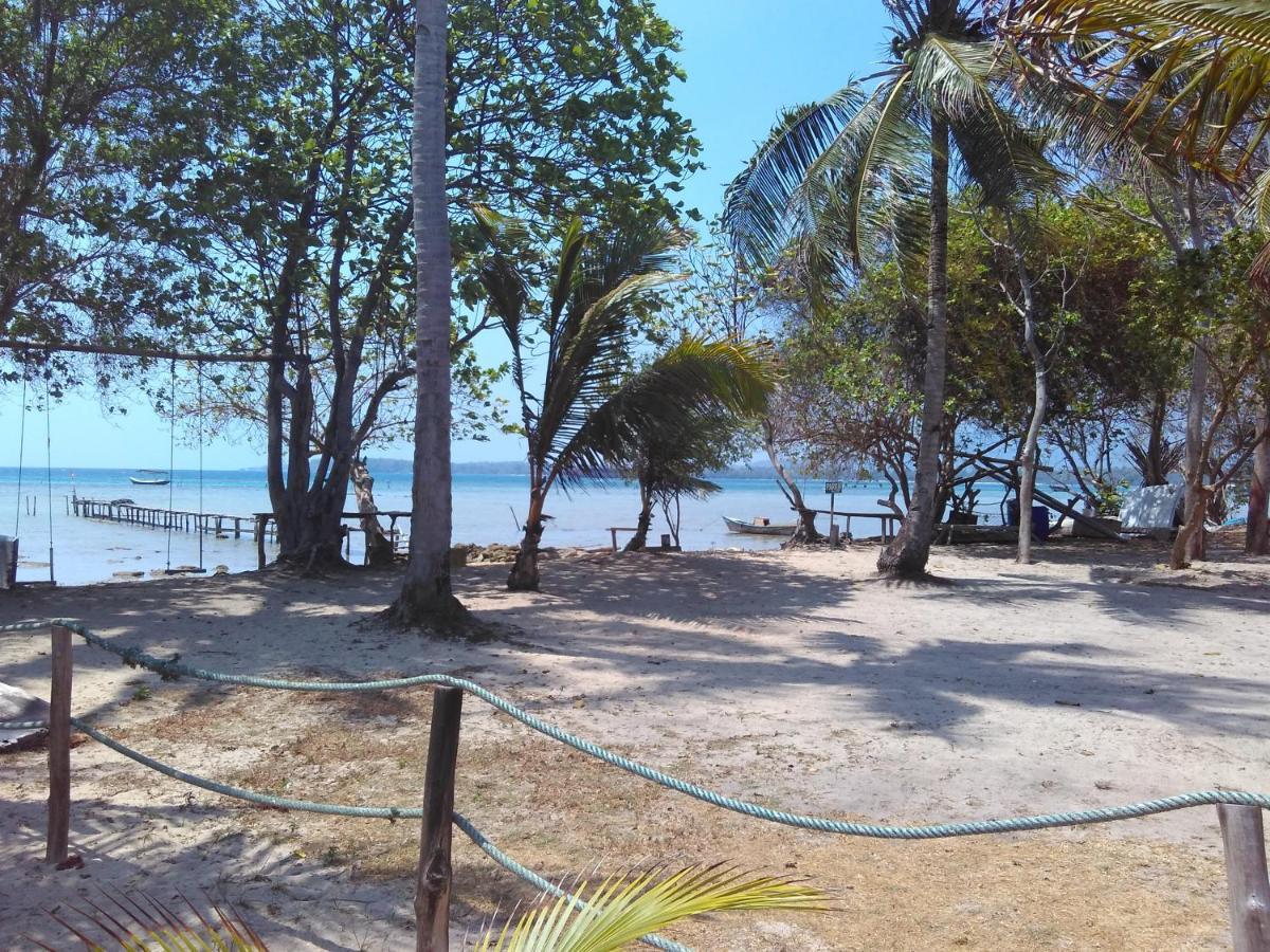 Asari Timo Cottage Karimunjawa Buitenkant foto